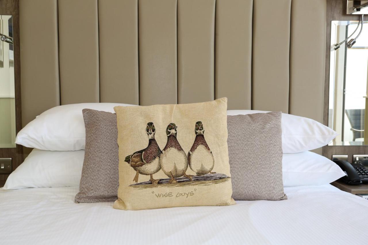 Duck Bay Hotel & Restaurant Balloch Esterno foto